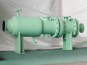 グラスライニング多管式熱交換器